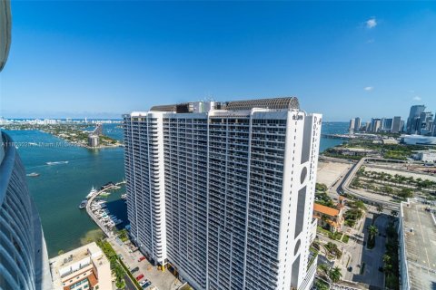Condominio en alquiler en Miami, Florida, 1 dormitorio, 76.27 m2 № 1938514 - foto 13