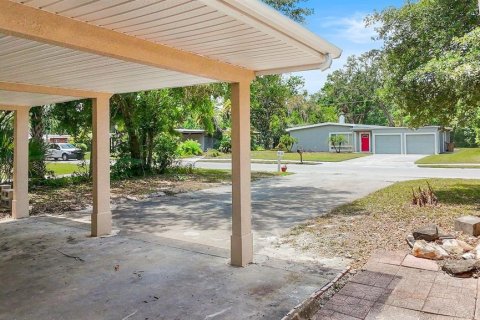 House in Temple Terrace, Florida 3 bedrooms, 173.73 sq.m. № 1680821 - photo 30