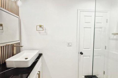 House in Temple Terrace, Florida 3 bedrooms, 173.73 sq.m. № 1680821 - photo 24