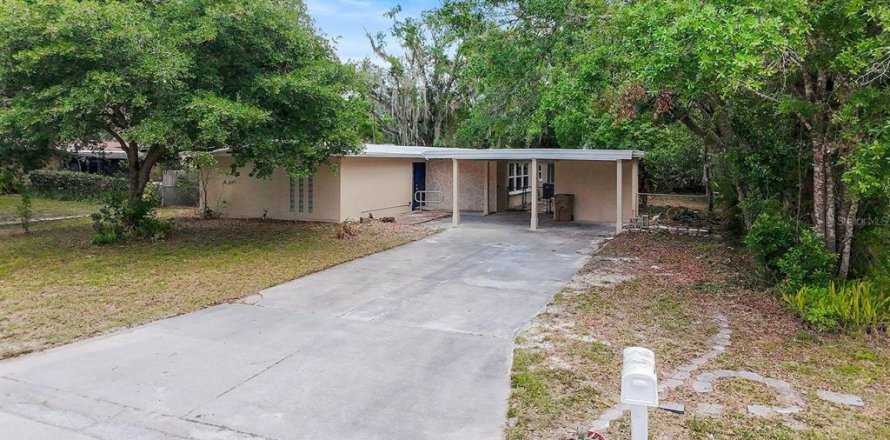 House in Temple Terrace, Florida 3 bedrooms, 173.73 sq.m. № 1680821