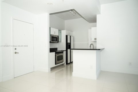 Condominio en venta en Aventura, Florida, 2 dormitorios, 100.89 m2 № 1927941 - foto 11