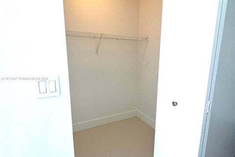 Condominio en venta en Aventura, Florida, 2 dormitorios, 100.89 m2 № 1927941 - foto 23