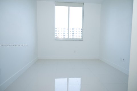 Condominio en venta en Aventura, Florida, 2 dormitorios, 100.89 m2 № 1927941 - foto 26