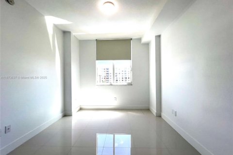Condominio en venta en Aventura, Florida, 2 dormitorios, 100.89 m2 № 1927941 - foto 25