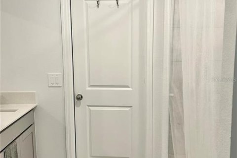 Villa ou maison à louer à Winter Haven, Floride: 4 chambres, 174.56 m2 № 2385765 - photo 7