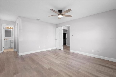 House in Orlando, Florida 4 bedrooms, 163.69 sq.m. № 2218950 - photo 22