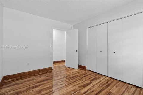 Снять в аренду виллу или дом в Майами, Флорида 3 спальни, 139.35м2, № 2010152 - фото 12