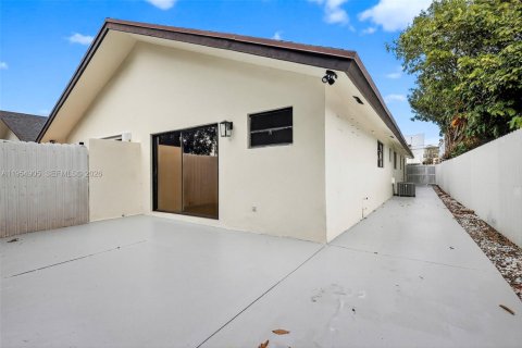 Снять в аренду виллу или дом в Майами, Флорида 3 спальни, 139.35м2, № 2010152 - фото 27