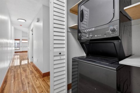 Снять в аренду виллу или дом в Майами, Флорида 3 спальни, 139.35м2, № 2010152 - фото 16