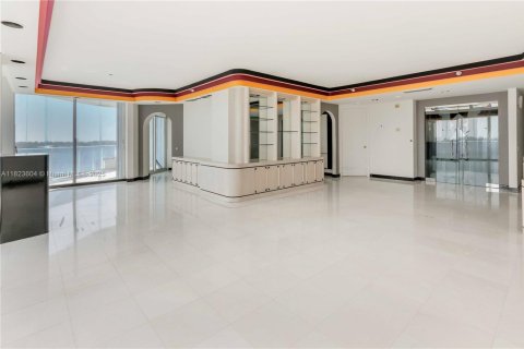 Condo in Aventura, Florida, 2 bedrooms  № 1821534 - photo 8