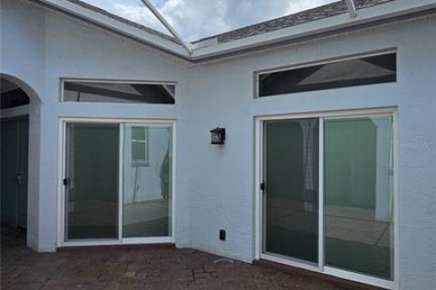 House in The Villages, Florida 2 bedrooms, 178.47 sq.m. № 2360353 - photo 7