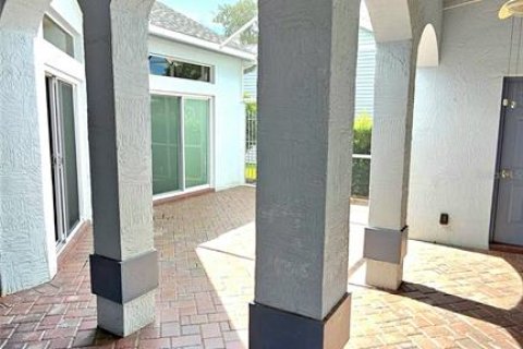 House in The Villages, Florida 2 bedrooms, 178.47 sq.m. № 2360353 - photo 6