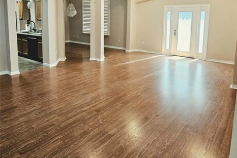 House in The Villages, Florida 2 bedrooms, 178.47 sq.m. № 2360353 - photo 15