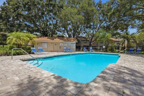 Townhouse in Tampa, Florida 3 bedrooms, 119.66 sq.m. № 2209929 - photo 25