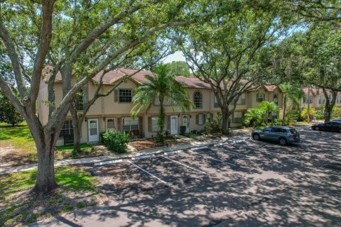 Townhouse in Tampa, Florida 3 bedrooms, 119.66 sq.m. № 2209929 - photo 23