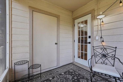 Townhouse in Tampa, Florida 3 bedrooms, 119.66 sq.m. № 2209929 - photo 12