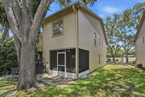 Townhouse in Tampa, Florida 3 bedrooms, 119.66 sq.m. № 2209929 - photo 24