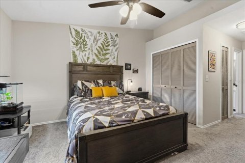 Townhouse in Tampa, Florida 3 bedrooms, 119.66 sq.m. № 2209929 - photo 15