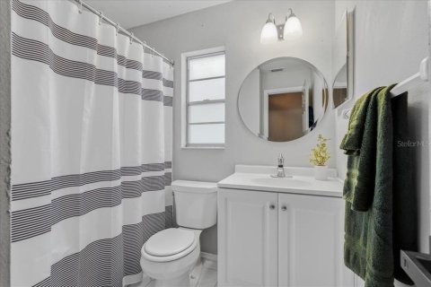 Townhouse in Tampa, Florida 3 bedrooms, 119.66 sq.m. № 2209929 - photo 19