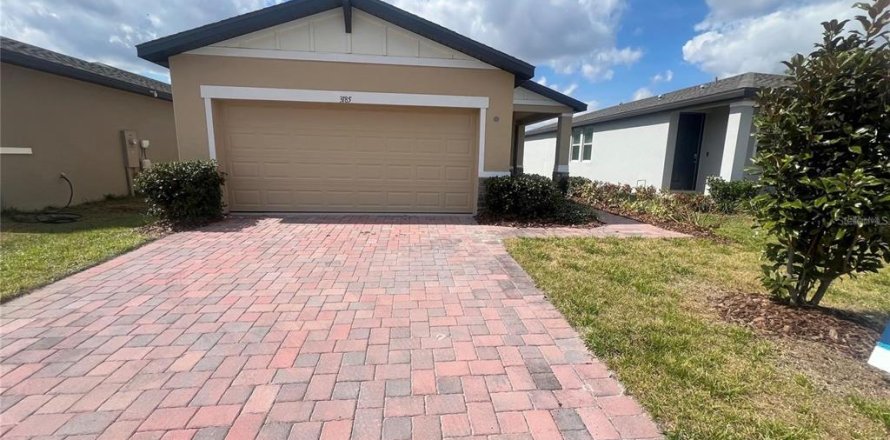 Villa ou maison à Kissimmee, Floride 4 chambres, 149.57 m2 № 2230106