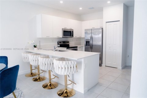 Touwnhouse à louer à Miami, Floride: 3 chambres, 157.47 m2 № 2242769 - photo 21