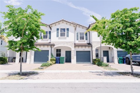 Touwnhouse à Miami, Floride 3 chambres, 157.47 m2 № 2242769