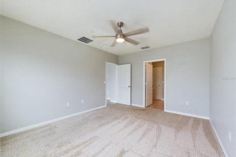 House in Kissimmee, Florida 4 bedrooms, 171.5 sq.m. № 1690600 - photo 18