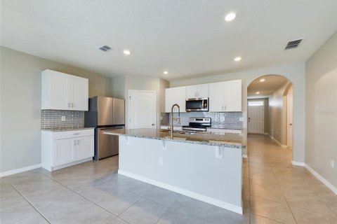House in Kissimmee, Florida 4 bedrooms, 171.5 sq.m. № 1690600 - photo 11