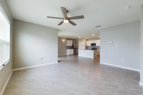 House in Kissimmee, Florida 4 bedrooms, 171.5 sq.m. № 1690600 - photo 9