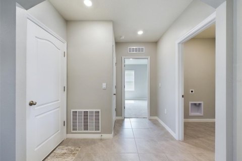 House in Kissimmee, Florida 4 bedrooms, 171.5 sq.m. № 1690600 - photo 28