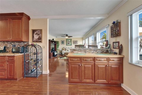 Villa ou maison à vendre à Sun City Center, Floride: 2 chambres, 193.05 m2 № 1509153 - photo 15