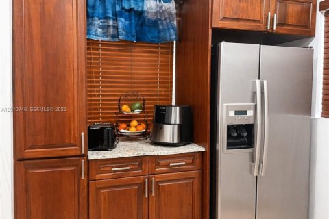 Apartamento en alquiler en Miami, Florida, 1 dormitorio, 65.03 m2 № 2076633 - foto 6
