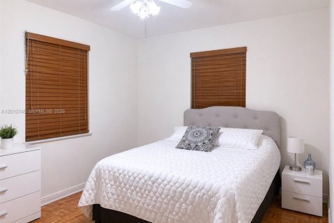 Apartamento en alquiler en Miami, Florida, 1 dormitorio, 65.03 m2 № 2076633 - foto 7