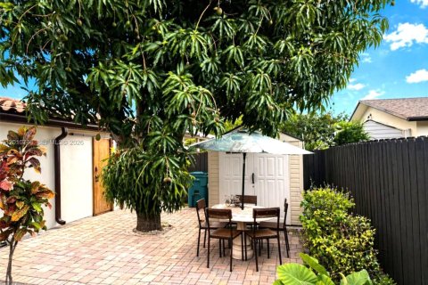 Apartamento en alquiler en Miami, Florida, 1 dormitorio, 65.03 m2 № 2076633 - foto 14