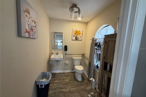 Propiedad comercial en venta en Crystal River, Florida, 154.31 m2 № 2105766 - foto 9