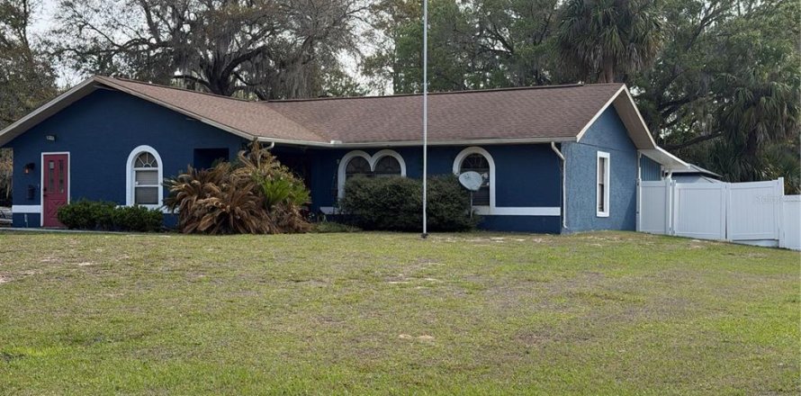 Propiedad comercial en Crystal River, Florida 154.31 m2 № 2105766