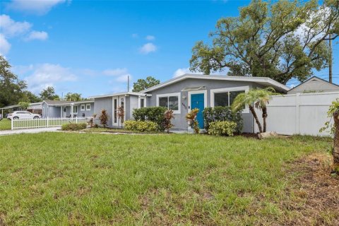 Casa en venta en Tampa, Florida, 3 dormitorios, 133.87 m2 № 1819658 - foto 2