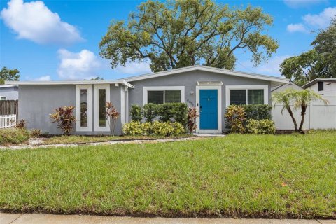 Casa en venta en Tampa, Florida, 3 dormitorios, 133.87 m2 № 1819658 - foto 1