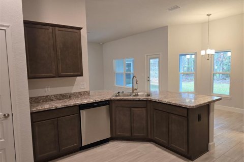 House in Homosassa, Florida 4 bedrooms, 210.42 sq.m. № 1315409 - photo 8