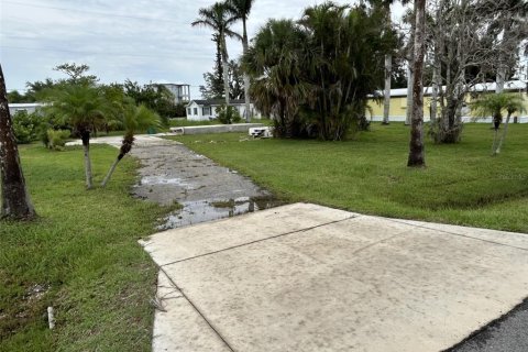 Terreno en venta en Port Charlotte, Florida № 1818978 - foto 2