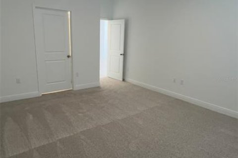 House in Minneola, Florida 4 bedrooms, 195.09 sq.m. № 1821057 - photo 15