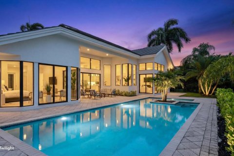 House in West Palm Beach, Florida 3 bedrooms, 314.47 sq.m. № 2088142 - photo 2