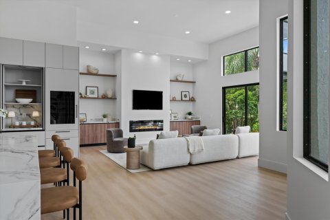 House in West Palm Beach, Florida 3 bedrooms, 314.47 sq.m. № 2088142 - photo 13