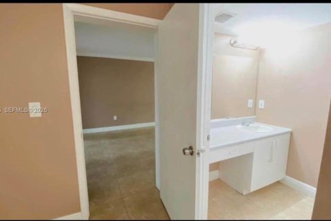 Apartment in Miami, Florida 1 bedroom, 62.8 sq.m. № 2000486 - photo 11