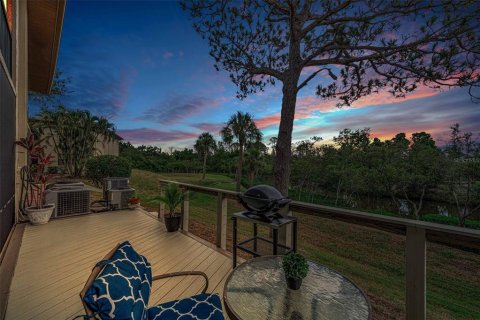 Condo in Tarpon Springs, Florida, 2 bedrooms  № 2225597 - photo 15