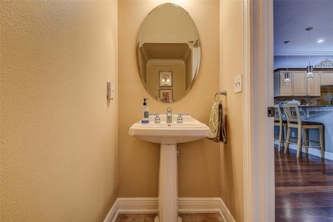 Townhouse in Saint Petersburg, Florida 3 bedrooms, 184.88 sq.m. № 2150667 - photo 15
