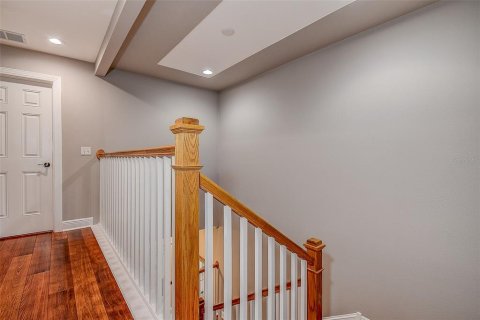 Townhouse in Saint Petersburg, Florida 3 bedrooms, 184.88 sq.m. № 2150667 - photo 17