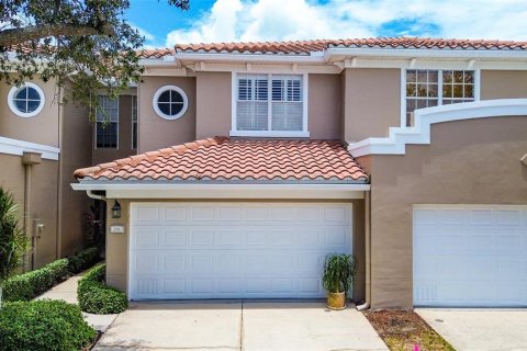 Adosado en Saint Petersburg, Florida 3 dormitorios, 184.88 m2 № 2150667