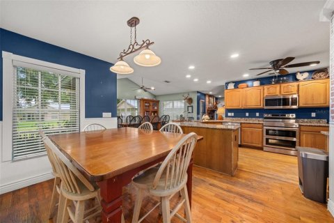 House in Fort Meade, Florida 3 bedrooms, 268.95 sq.m. № 2304380 - photo 12