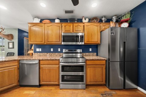 House in Fort Meade, Florida 3 bedrooms, 268.95 sq.m. № 2304380 - photo 11